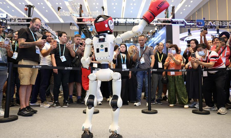 140. Kanton Fuarı Guangzhou'da resmen start aldı, servis robotlarına özel bölüm bulunuyor | İşte Tüm Ayrıntıla