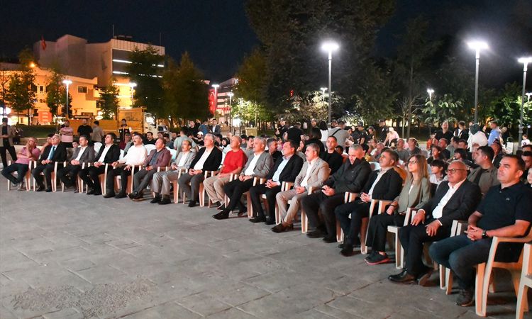 "15/07 Dawn Break" and "Last Time" met with the audience in Düzce on the 10th anniversary of July 15 - News