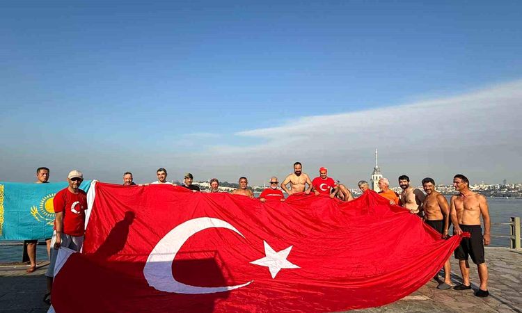 Commemorative Swim in the Bosphorus on the 10th Anniversary of July 15 - News