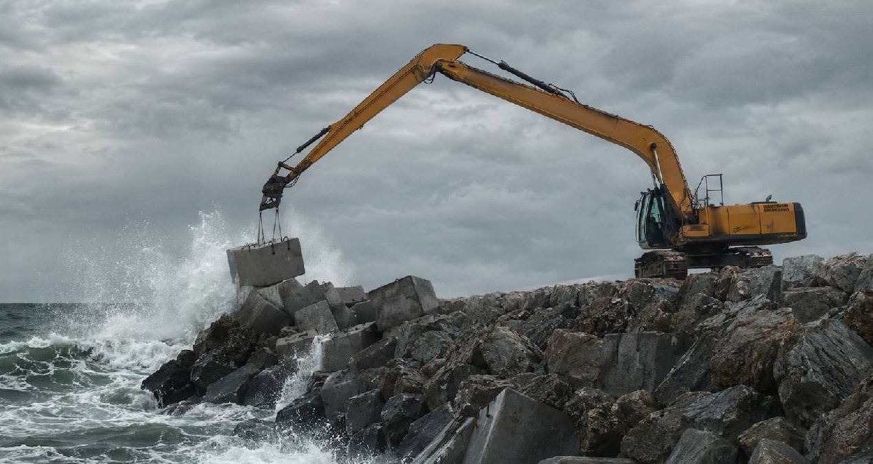 156 million dollar giant project: 33 ton blocks were thrown into the sea one by one - Last Minute