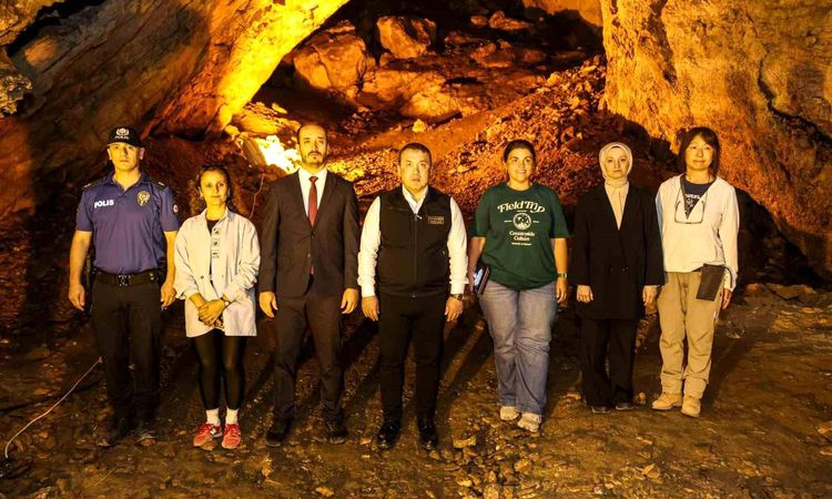 Investigation at 16,500-Year-Old Excavation Site