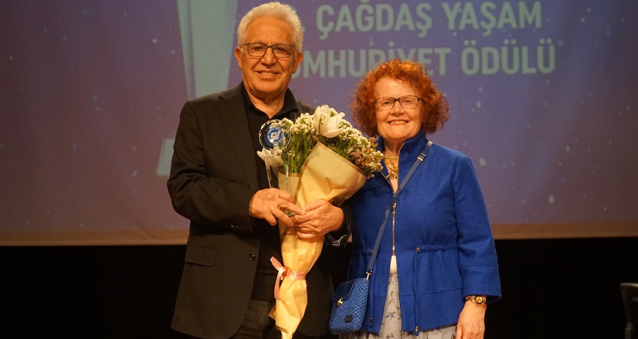 Sıcak Gündem: 20. Çağdaş Yaşam Cumhuriyet ödülü Zülfü Livaneli'ye verildi - Son Dakika Haberleri: Gelişmeler T
