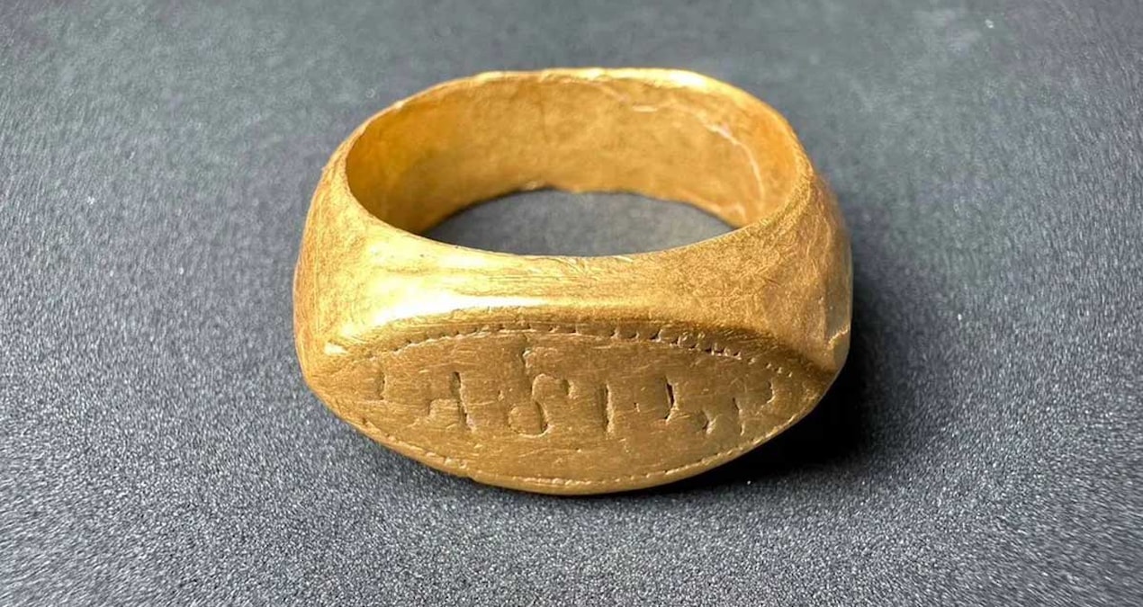 2 gold rings with 2000-year-old code were found - News
