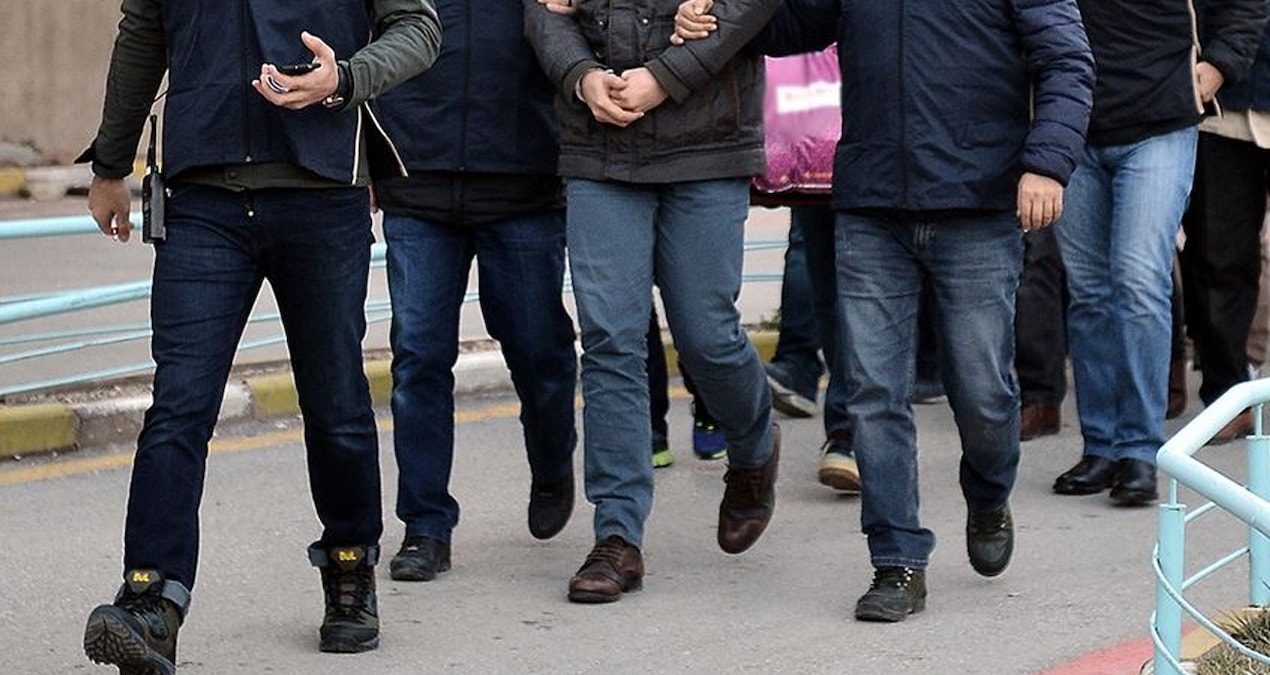 Sıcak Gündem: 29 ilde FETÖ operasyonu: 63 şüpheli yakalandı - Son Dakika Haberleri: Gelişmeler Takip Ediliyor