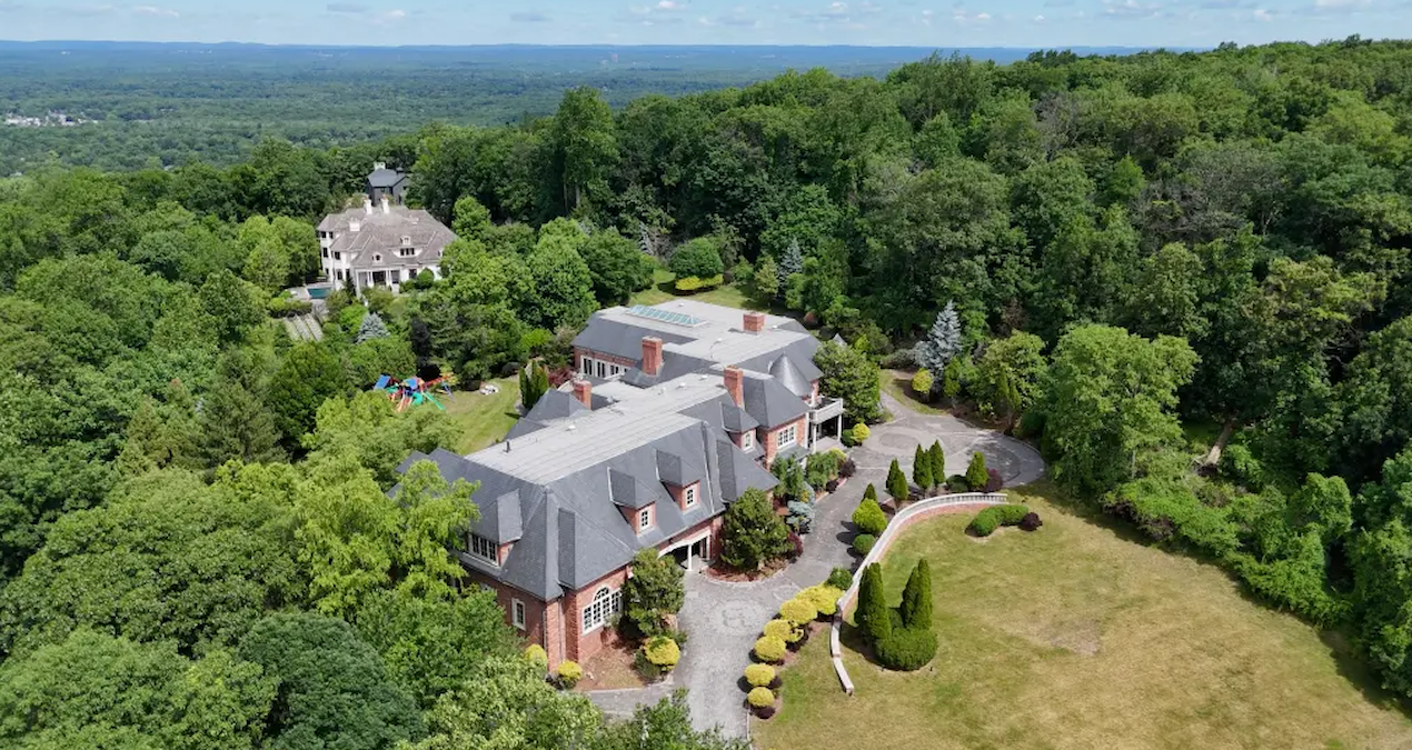 35 million dollar mansion sold for 10 dollars - Breaking News