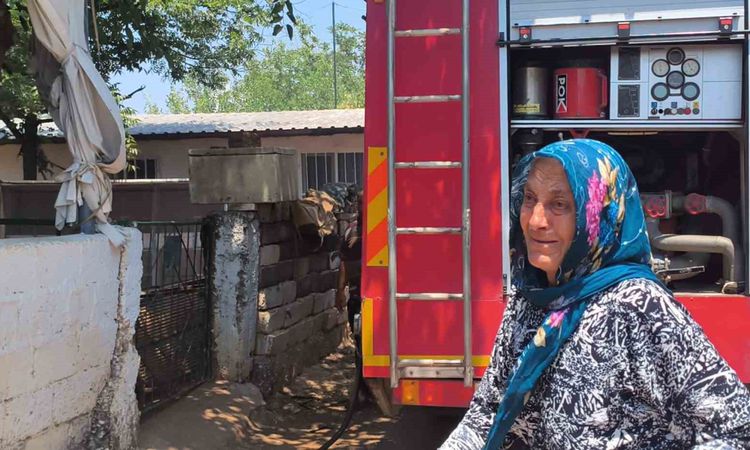 Ayrıntılar Netleşti: 71 yaşındaki kadın eşinden 10. kez şikayetçi: Keserle tehdit etti - Son Dakika