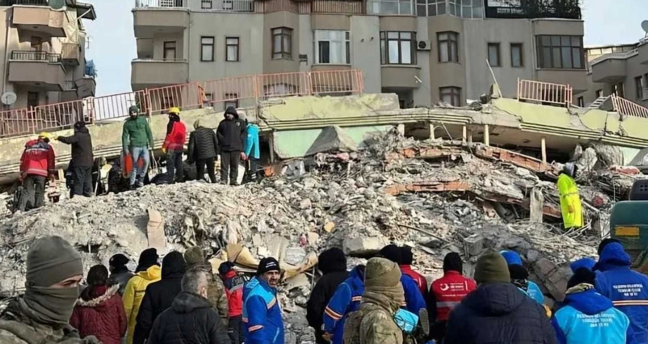 78 kişi hayatını kaybetmişti! Hakimbey apartmanı davasında 2 sanığa beraat - Son Dakika Haberleri | İşte Tüm A