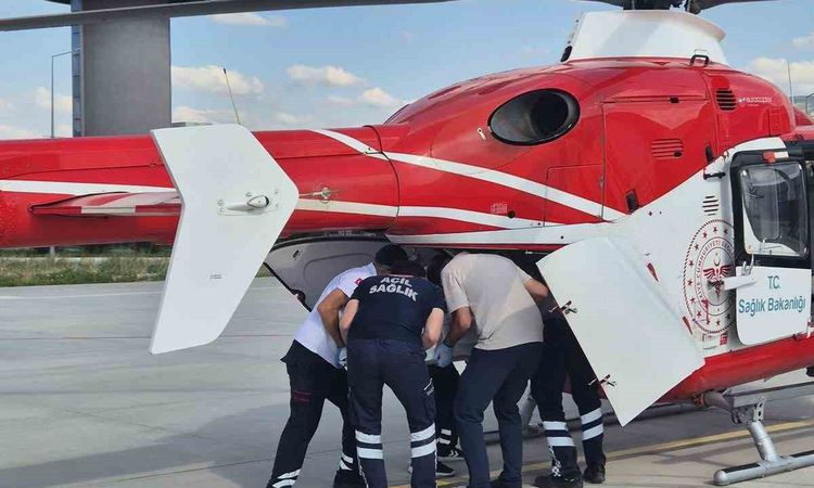 Sıcak Gündem: 78 Yaşındaki Hasta Helikopter Ambulansla Konya'ya Sevk Edildi - Son Dakika Haberleri - Son Dakik