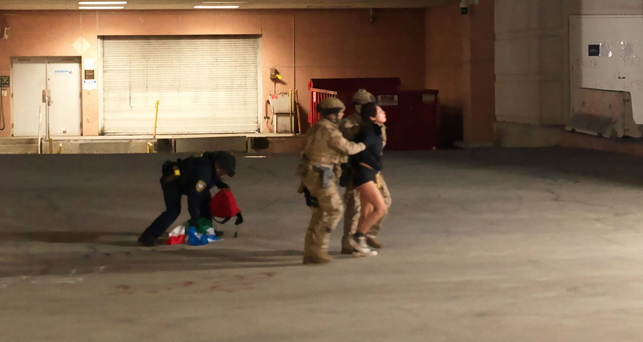 Ayrıntılar Netleşti: ABD'de ICE karşıtı protestolarda onlarca kişi yakalanarak gözaltına sevk edildi - Haberle