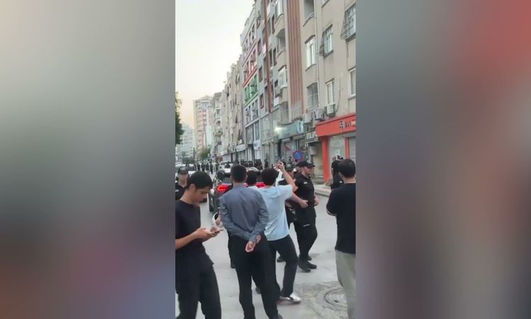 Son Gelişme: Adana'da Furkan Vakfı'na baskın: Alparslan Kuytul ve eşi gözaltında - Son Dakika - Son Dakika Bil
