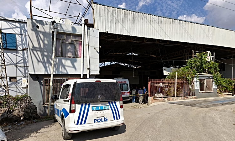 Adana Sarıçam'da Cevdet Abay, ofisinde kasığından vurularak yaşamını yitirdi