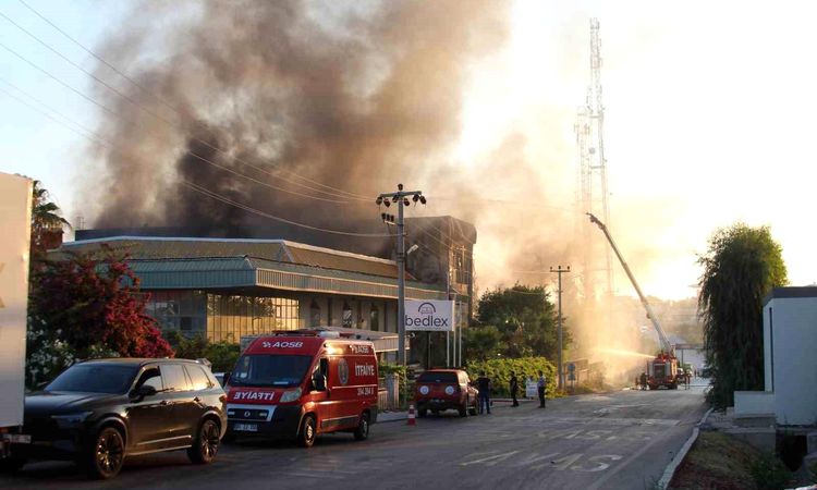 Flames at the mattress factory in Adana: Cooling efforts continue - Breaking News