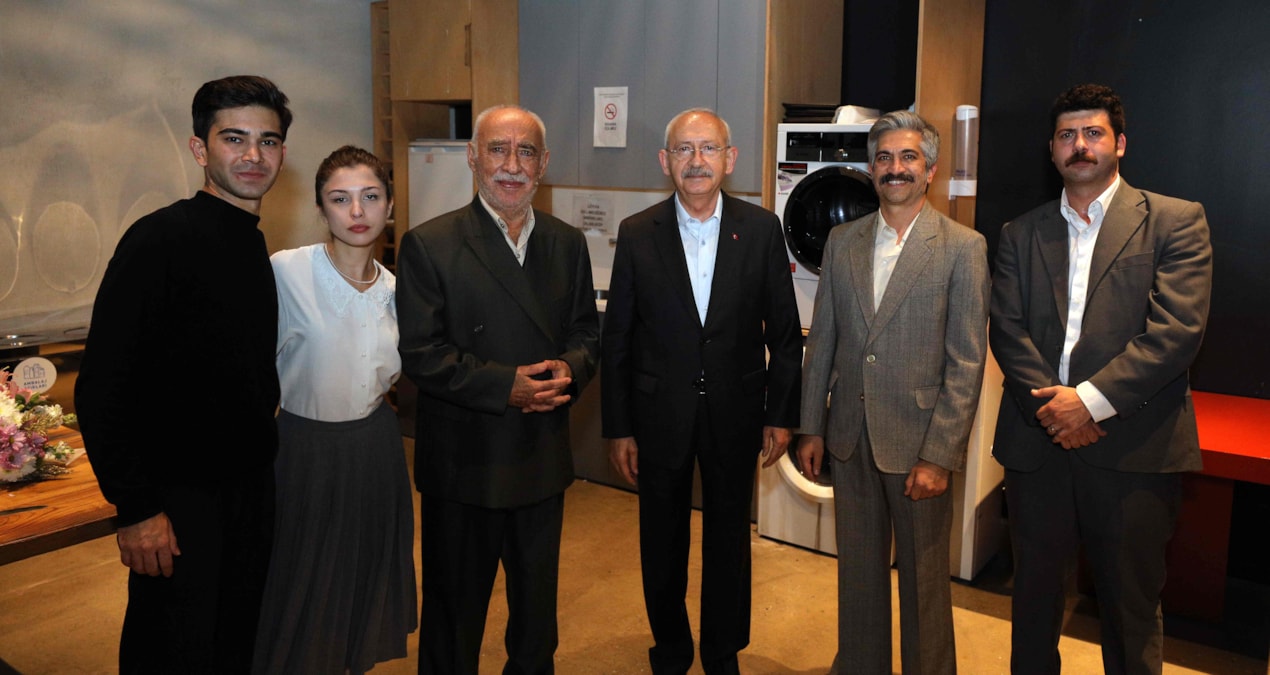 Kılıçdaroğlu, who was even protested in the courthouse, found the solution in old photographs - Breaking News