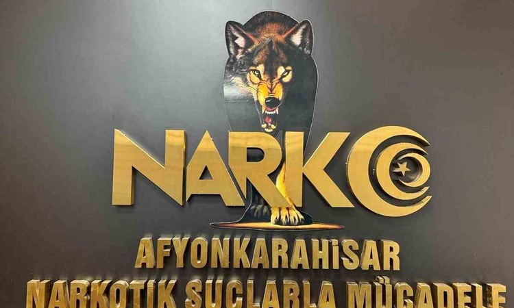Afyonkarahisar'da araçta 594 uyuşturucu hap ele geçirildi, 2 şüpheli hakkında tutuklama kararı verildi: Gelişm