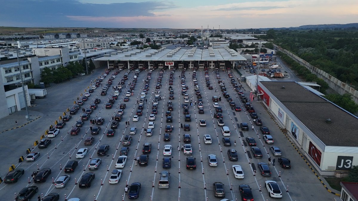 Analysis | The density of expatriates at the border gates continues: Here are the Details