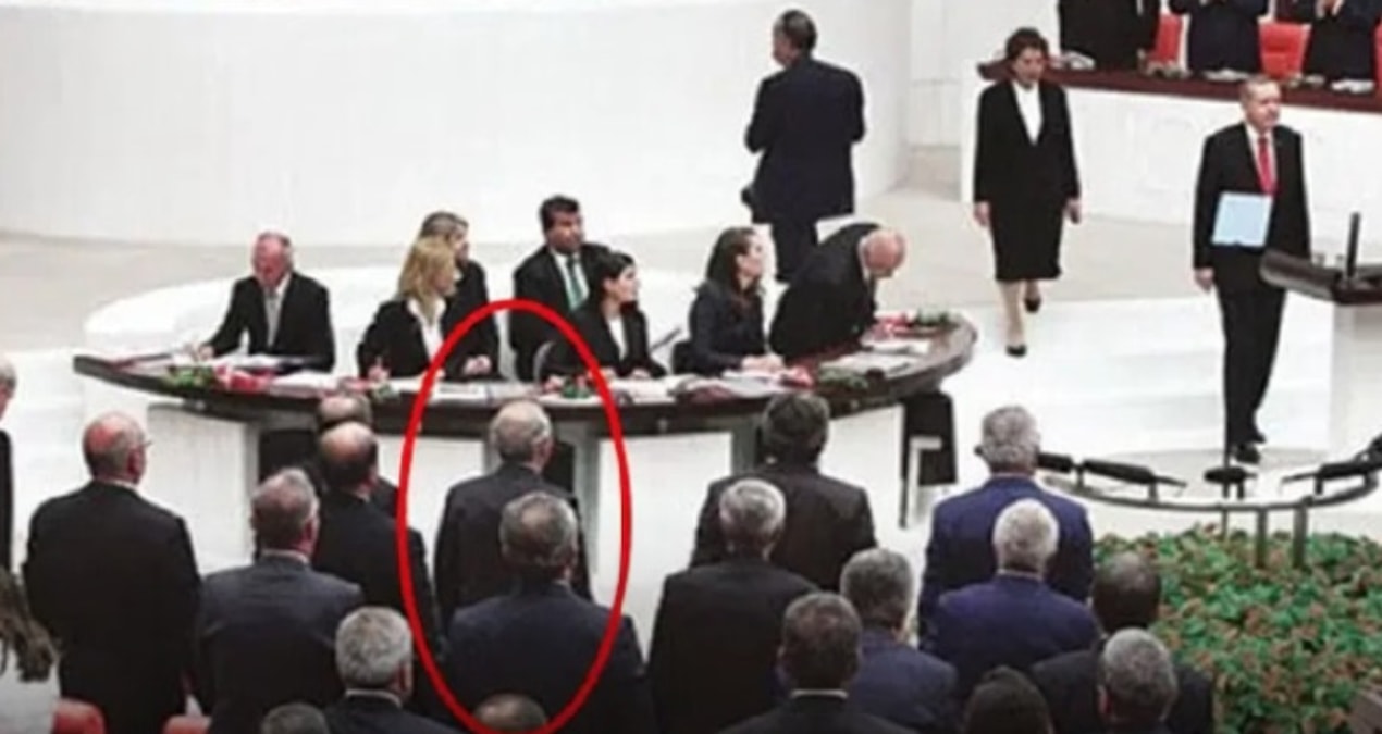Hot Development: He said we did not stand up, the photo denied (Details)
