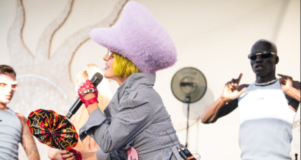 Analysis | This is how Hande Yener came on stage in 37-degree heat: Her combination was talked about a lot
