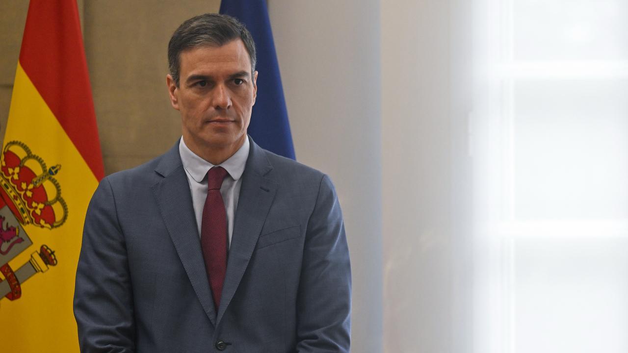 Latest Development: Sanchez announced that "we are making history": They removed the border gate and Latest Developments