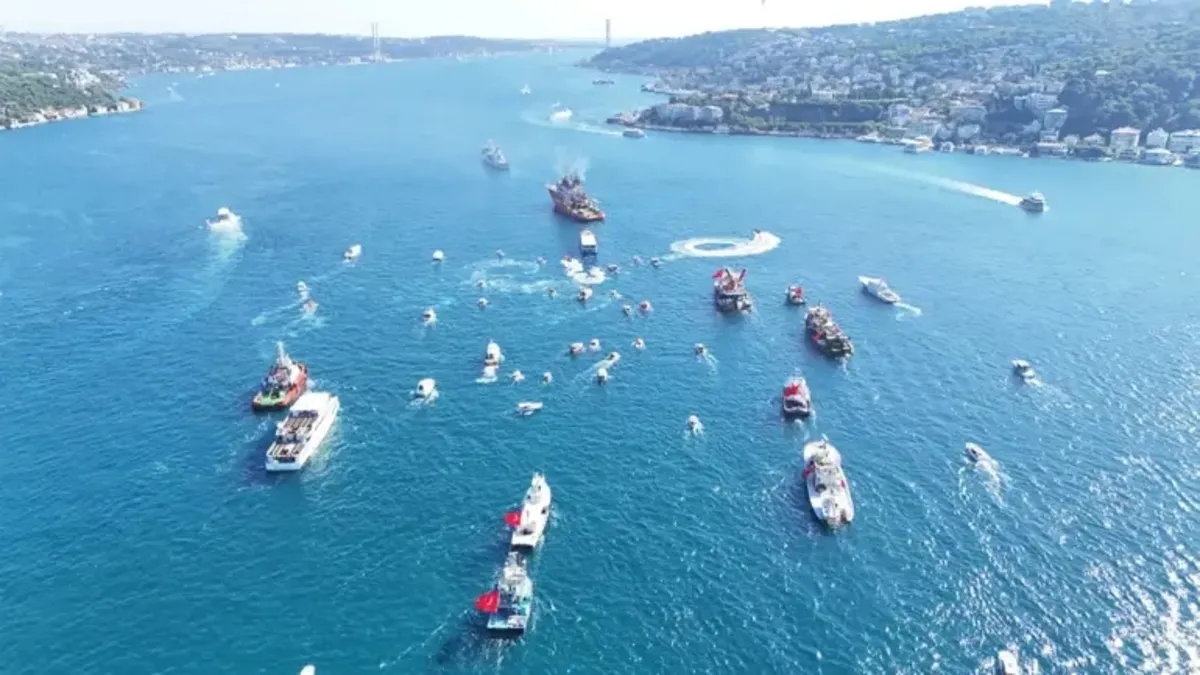 Latest Development: 'Sea to Land July 15' cortege in the Bosphorus! 253 boats in memory of 253 heroic martyrs...