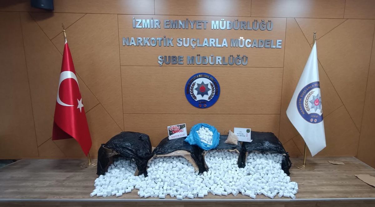 196 thousand 560 synthetic pills were seized in Izmir, 3 arrests (Details)