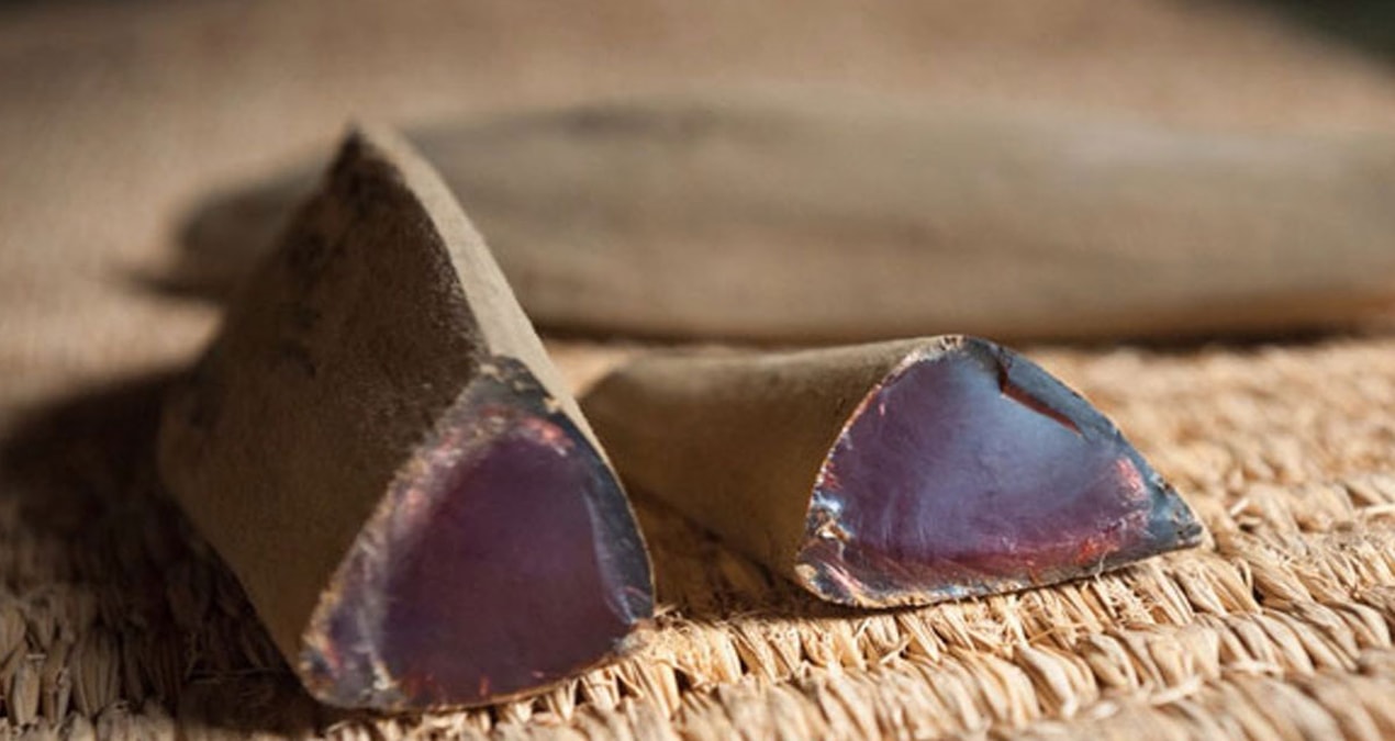 Hot Development: They wait for months for the stone to be cut and eat it like that: It shines like a jewel