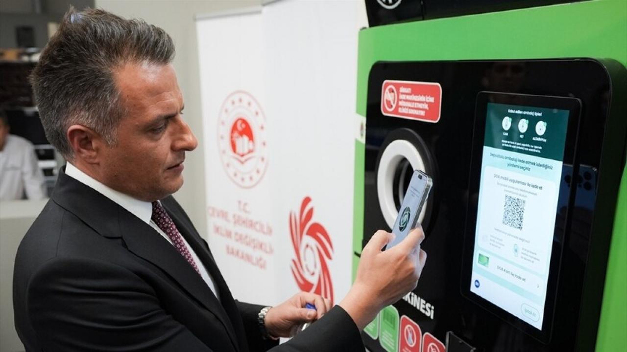 Latest Development: Waste of 25 billion bottles a year becomes history: 600 million dollar contribution target to the current account deficit (Details)