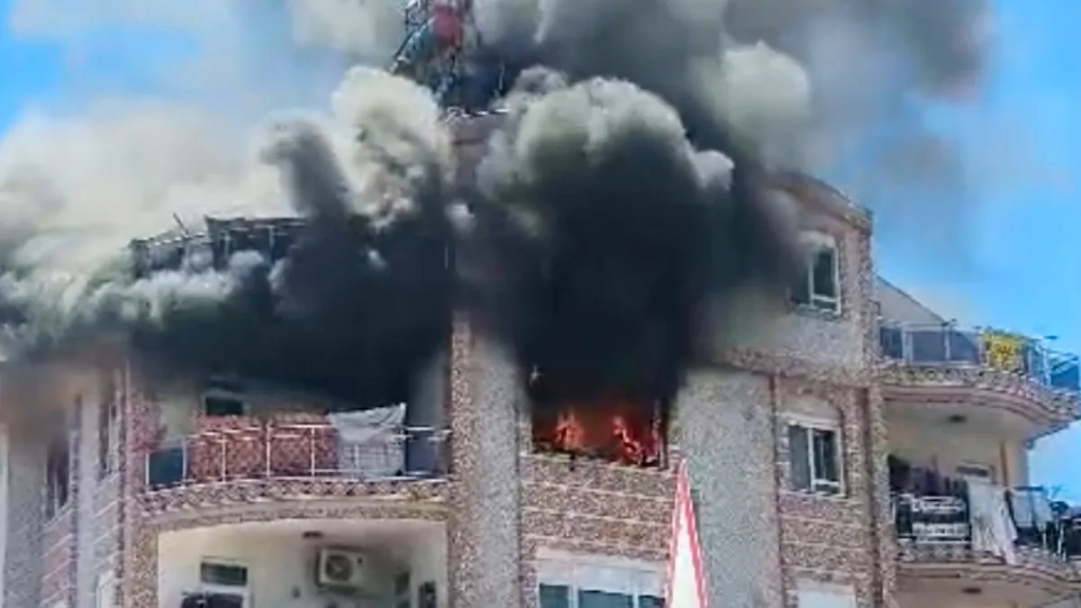 Hot Development: Fire panic in Antalya: Flames engulfed the apartment building! 5 injured (Details)