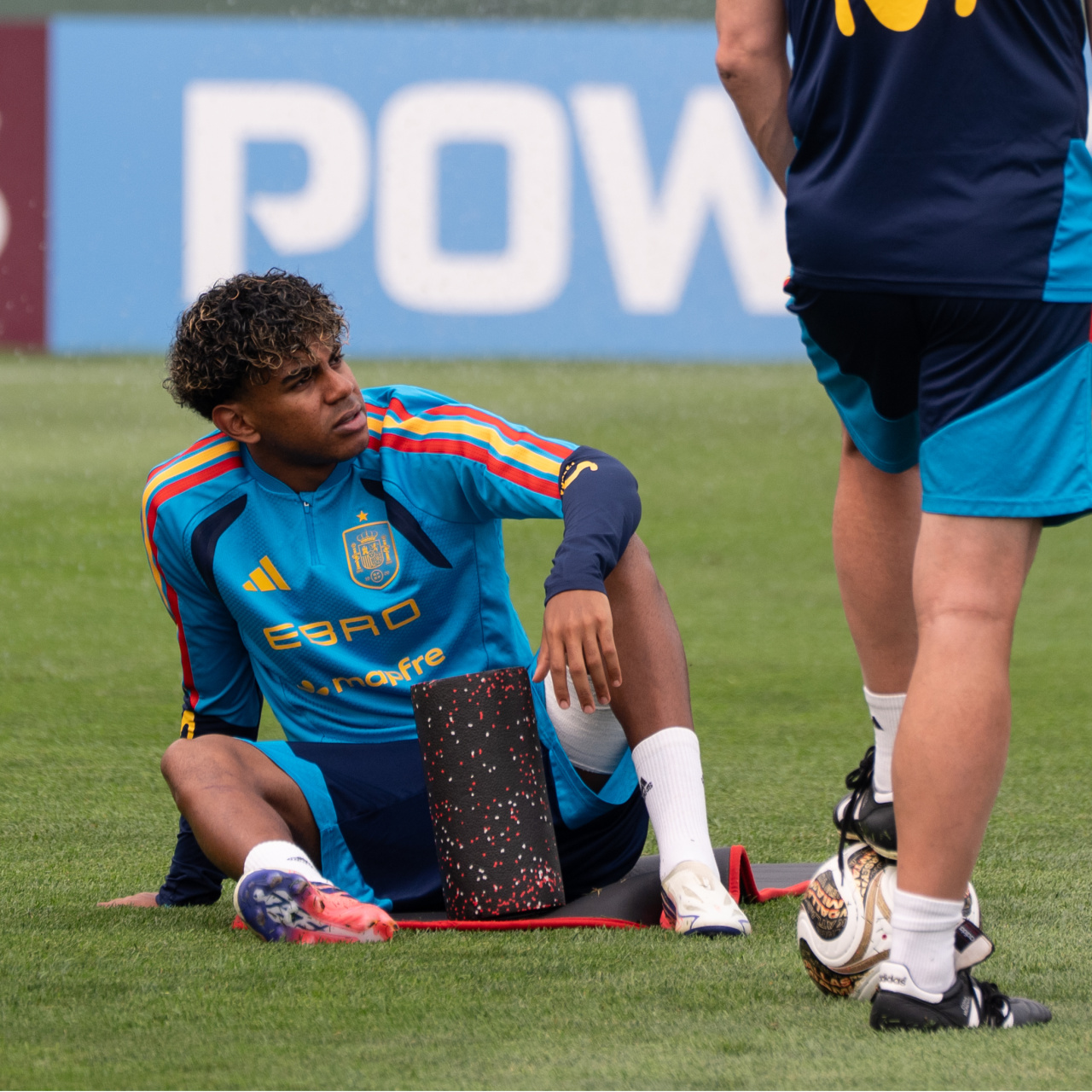 Agenda - Yamal concern before the final in Spain!