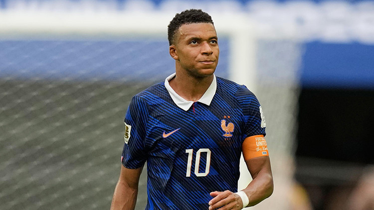 Kritik Açıklama: Kylian Mbappe: 'En golcü olmak yerine finalde olmayı tercih ederdim!': Gelişmeler Takip Edili