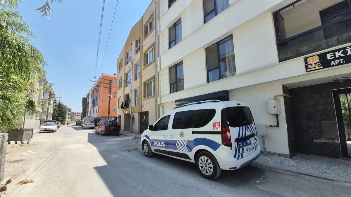 Ayrıntılar Netleşti: Son Gelişme: Camdan düşen 3 yaşındaki kız Yaşamını Yitirdi!: İşte Ayrıntılar
