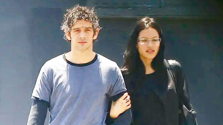 Gündemden Son Bilgiler: Matty Healy evlendi ve Son Gelişmeler: Gelişmeler Takip Ediliyor