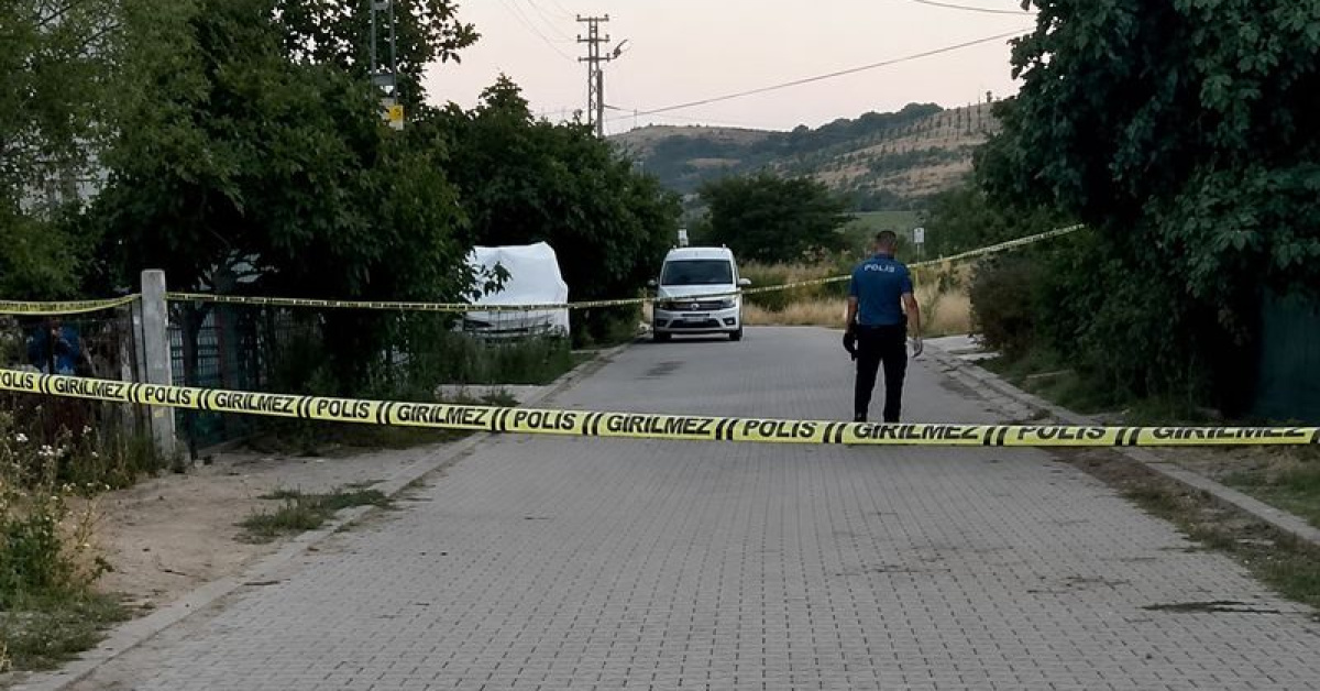 Sıcak Gündem: Kargo aracı çocuklara çarptı: 1 ölü, 1 ağır yaralı: İşte Ayrıntılar: Gelişmeler Takip Ediliyor