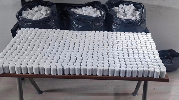 Ayrıntılar Netleşti: Analiz | İzmir’de polisten kaçan şüphelinin aracından binlerce uyuşturucu hap çıktı: İşte