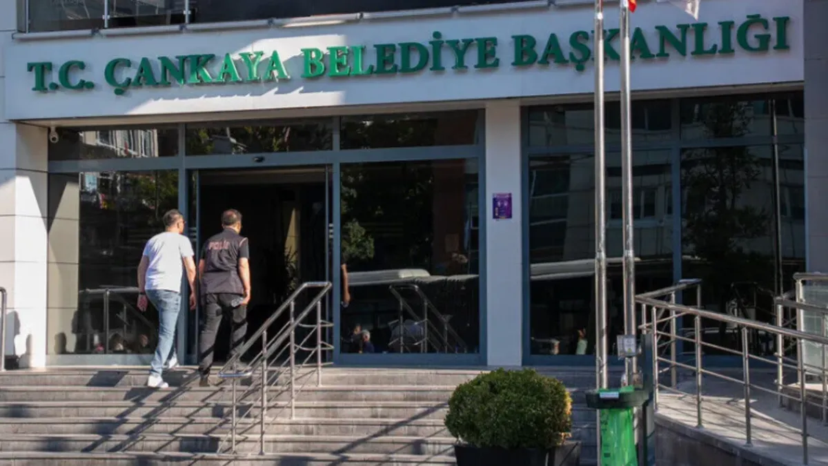 Son Gelişme: Çankaya Belediyesi'ne 'yolsuzluk' soruşturması Eyüpsultan Belediyesi'ne uzandı: 3 isim Gözaltında