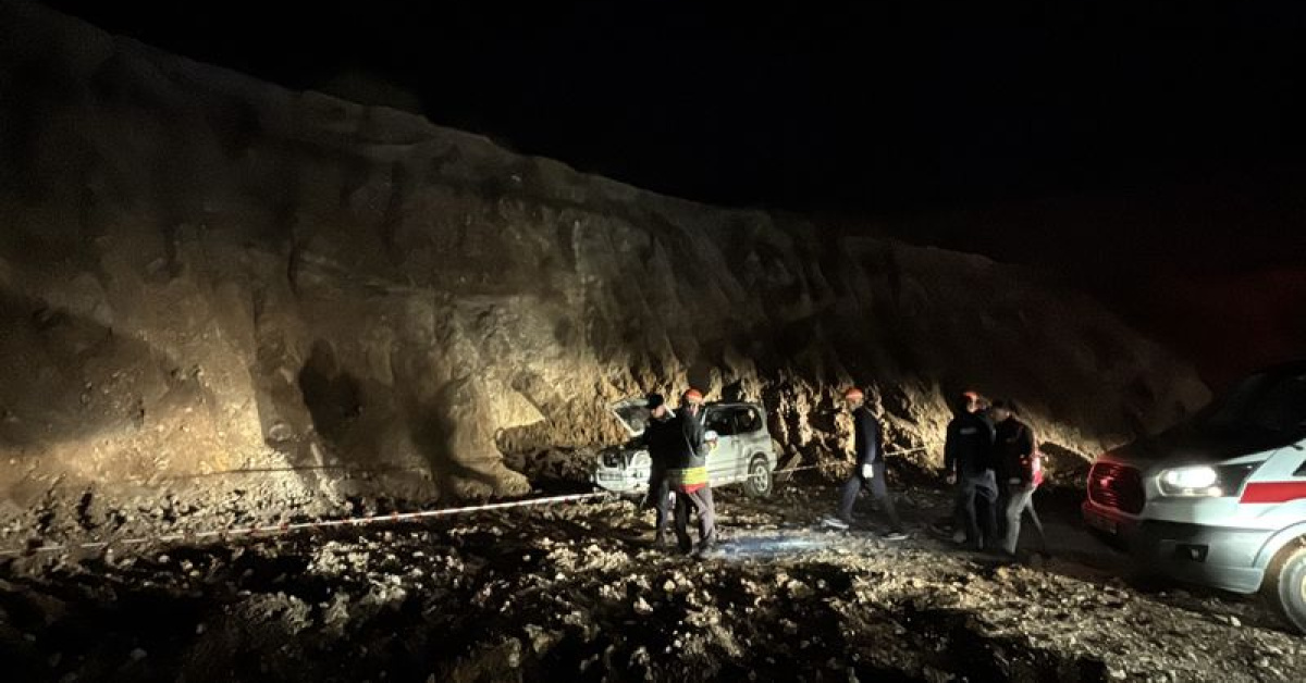 Gündemden Son Bilgiler: Son Gelişme: Cip uçurumdan Gerileme Kaydetti, 2 sevgili Yaşamını Yitirdi - Son Dakika