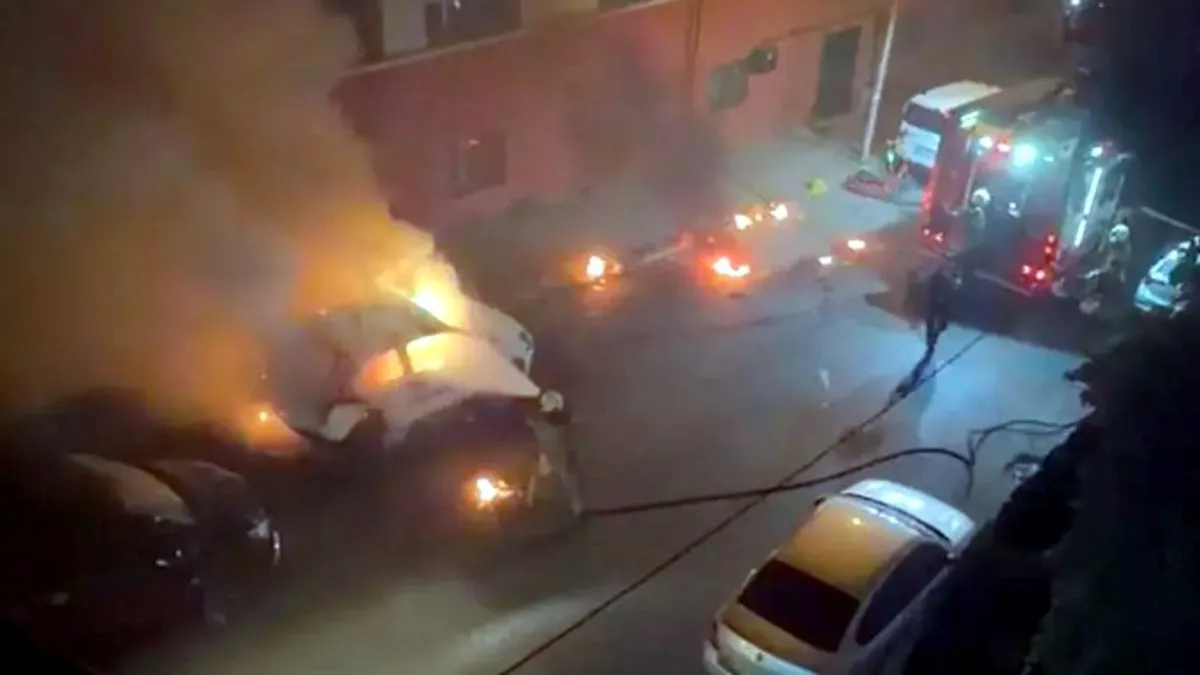 Gündemden Son Bilgiler: Fatih'te park halindeki otomobili ateşe verdi! Şüphelinin 42 suç kaydı çıktı: İşte Ayr