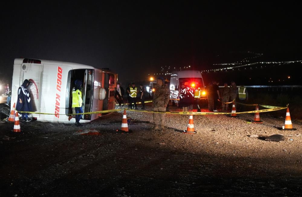Analiz | Otobüs kazasında yaralı sayısı 40'a artış grafiği çizdi ve Son Gelişmeler