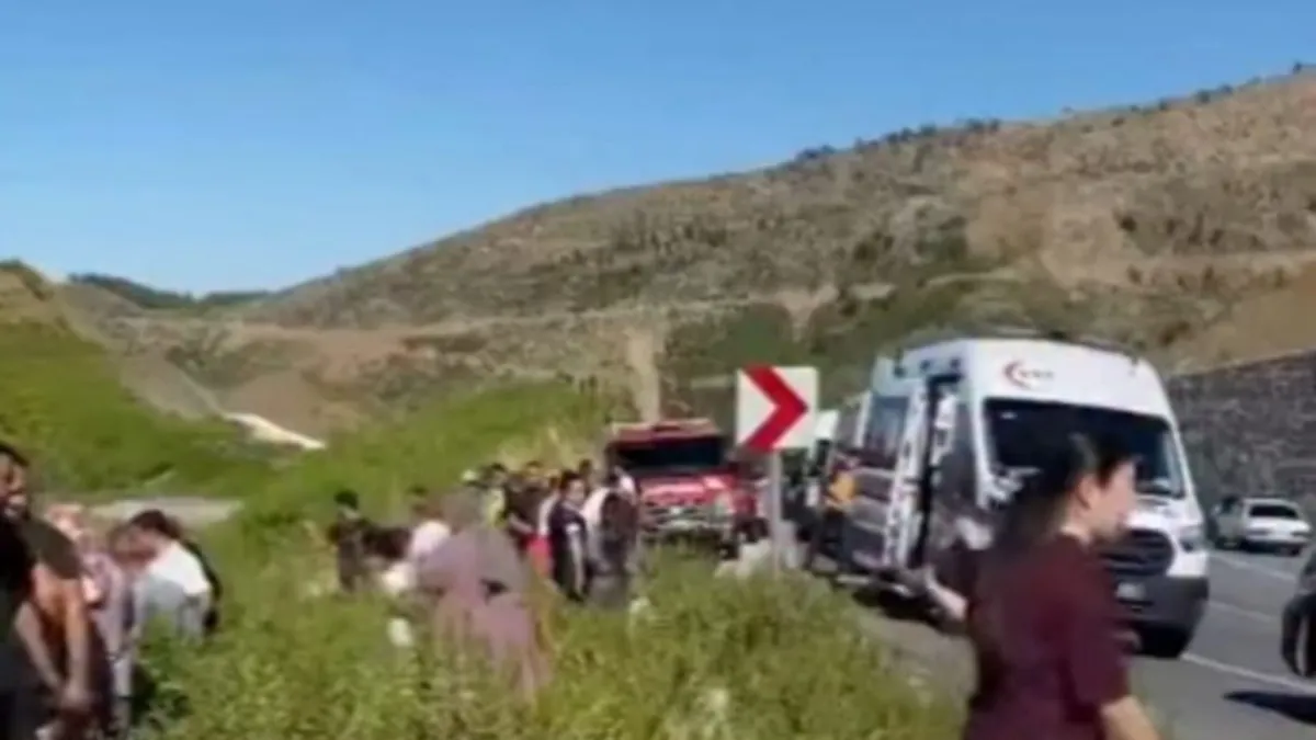 Ayrıntılar Netleşti: SON DAKİKA!  Antalya'da korkunç kaza! Otomobil uçurumdan yuvarlandı: 5 kişi Yaşamını Yiti