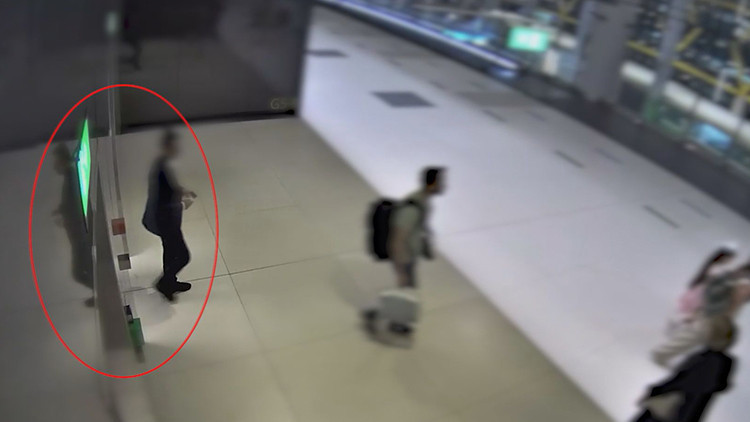 Kritik Açıklama: Son Gelişme: İstanbul Havalimanı'nda şüpheli yürüyüş ele verdi: Midesinden 26 kapsül uyuşturu