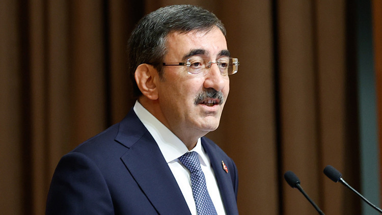 Sıcak Gündem: Analiz | Cumhurbaşkanı Yardımcısı Cevdet Yılmaz, FIVB Milletler Ligi şampiyonu A Milli Kadın Vol