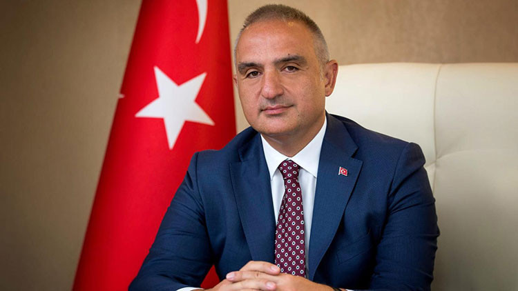 Sıcak Gündem: Son Gelişme: Bakan Ersoy’dan Filenin Sultanları’na şampiyonluk tebriği ve Son Gelişmeler: Gelişm