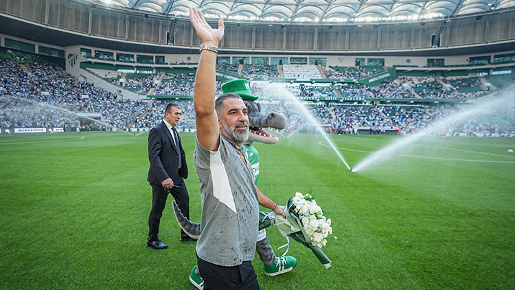 Son Gelişme: Bursa'da Arda Turan'a sevgi seli! ve Merak Edilenler