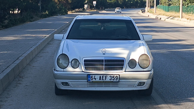 Gündemden Son Bilgiler: Sürücünün plaka oyunu kendisine pahalıya patladı: Aracı trafikten men edildi, ceza yed