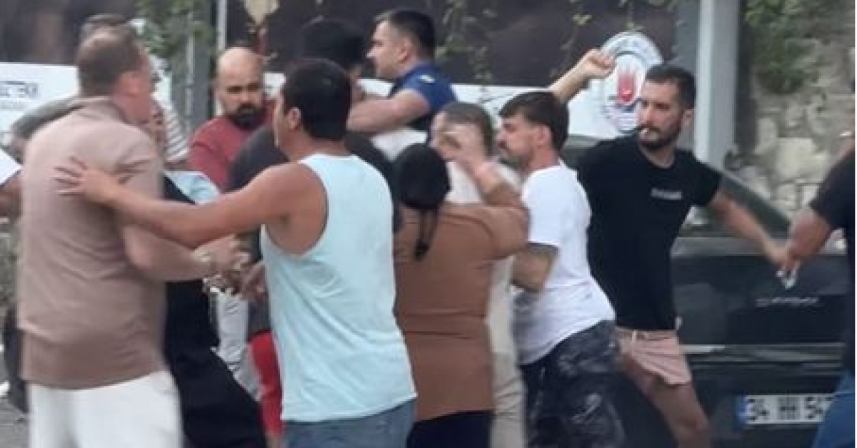 Sıcak Gündem: İstanbul'da Vuku Buldu! Yol kavgasında 4 kişiyi bıçakladı! ve Son Gelişmeler ve Merak Edilenler