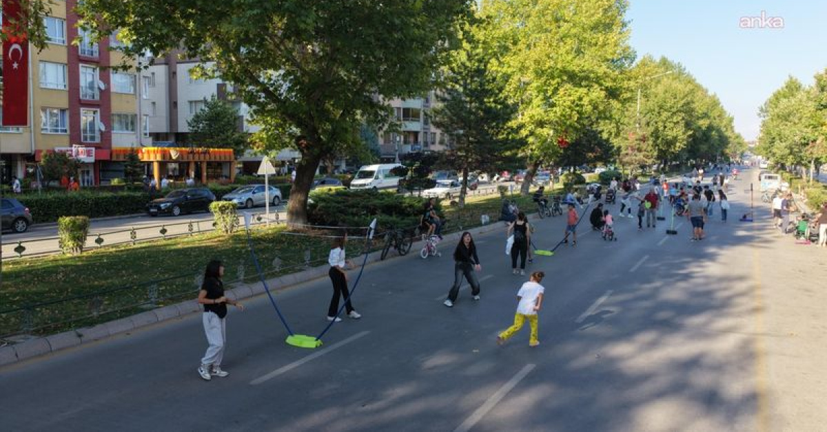 Gündemden Son Bilgiler: Analiz | Eskişehir'de "Arabasız Pazar" etkinliği: İşte Ayrıntılar ve Merak Edilenler