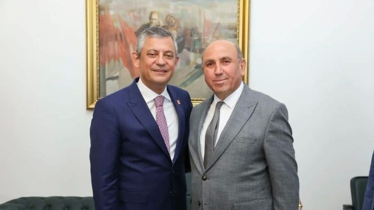 Ayrıntılar Netleşti: Son Gelişme: Sarıgöl Belediye Başkanı Akdeniz, CHP'den istifa etti ve Son Gelişmeler: Gel