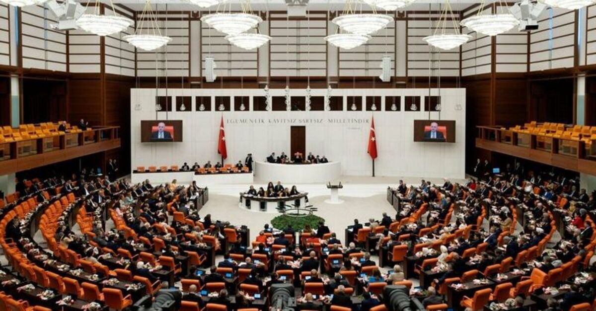 Son Gelişme: Öğrenci affı düzenlemesi TBMM'de ve Son Gelişmeler: Gelişmeler Takip Ediliyor