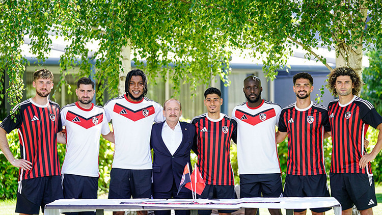 Sıcak Gündem: Son Gelişme: Gaziantep FK'den imza şov: 7 transfer birden resmen duyuruldu! (Detaylar): Gelişmel