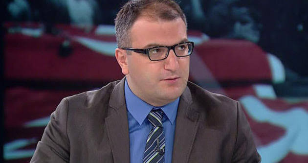 Gündemden Son Bilgiler: Cem Küçük Gözaltında (Detaylar): Gelişmeler Takip Ediliyor
