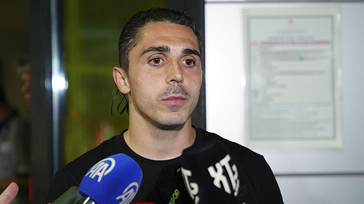 Gündemden Son Bilgiler: Abdülkadir Ömür: 'Premier Lig herkesin hayali!': Gelişmeler Takip Ediliyor
